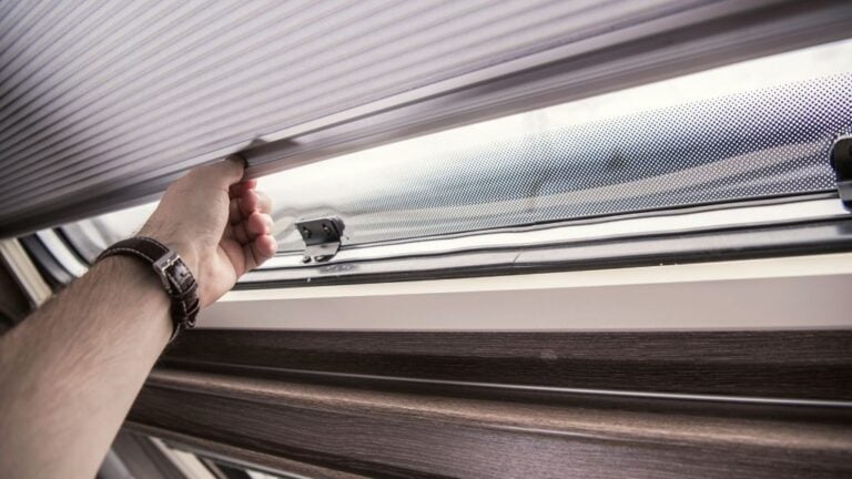 7 Tipps Um Im Wohnmobil Das Plissee Zu Reparieren – Camper Welten