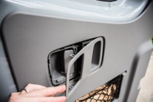 Sprinter Hecktür Verkleidung Ausbauen (CAMPER hilft…) – Camper Welten